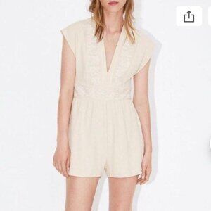 Zara Romper Jumpsuit Size M Cream Playsuit Shorts romper floral embroidery